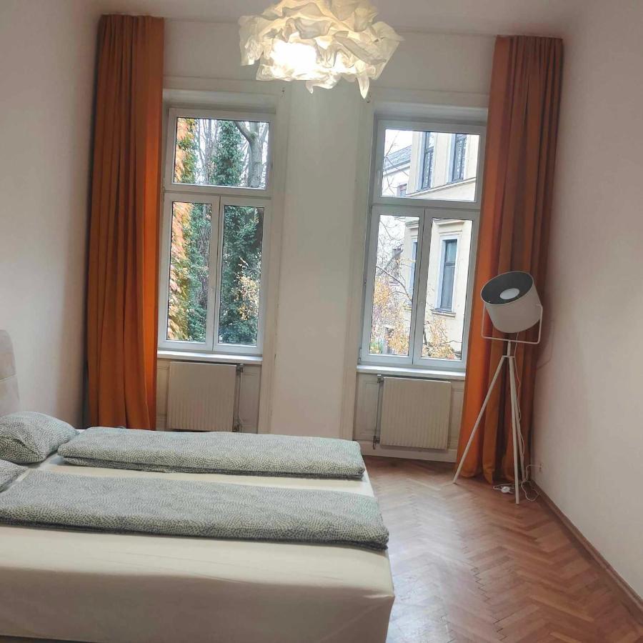 Large 4 Room Apartment In The Center Of فيينا المظهر الخارجي الصورة