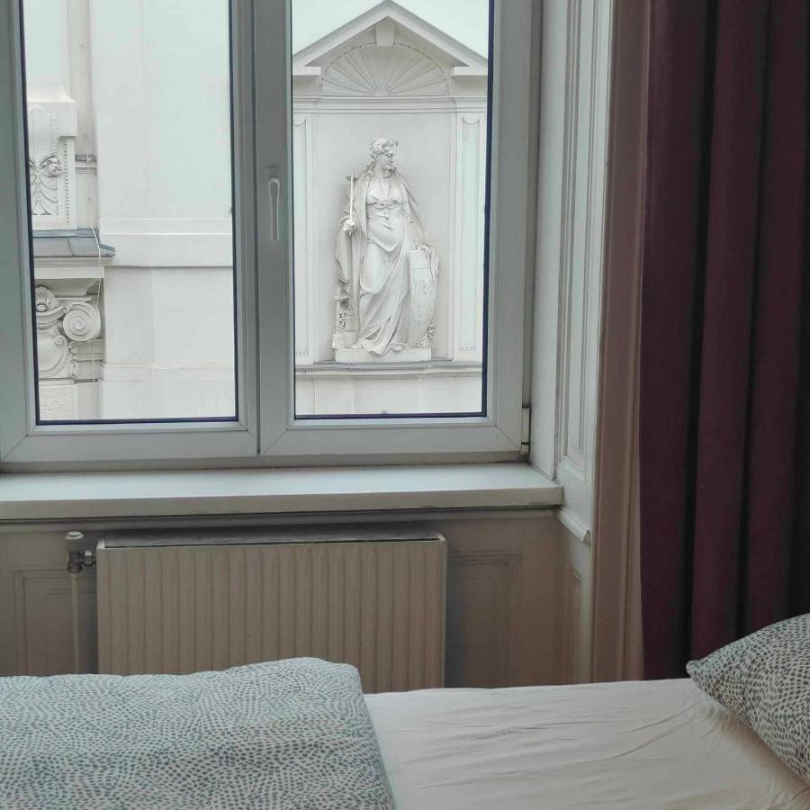 Large 4 Room Apartment In The Center Of فيينا المظهر الخارجي الصورة